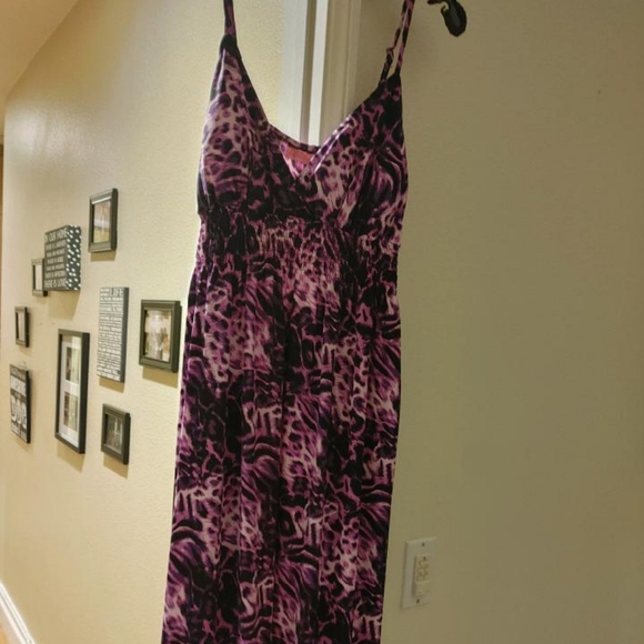 Dresses & Skirts - Animal print dress